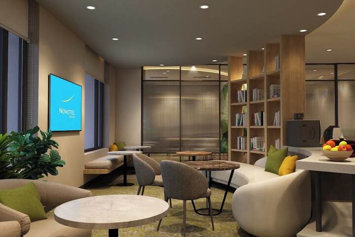 Business Center 37 of 45