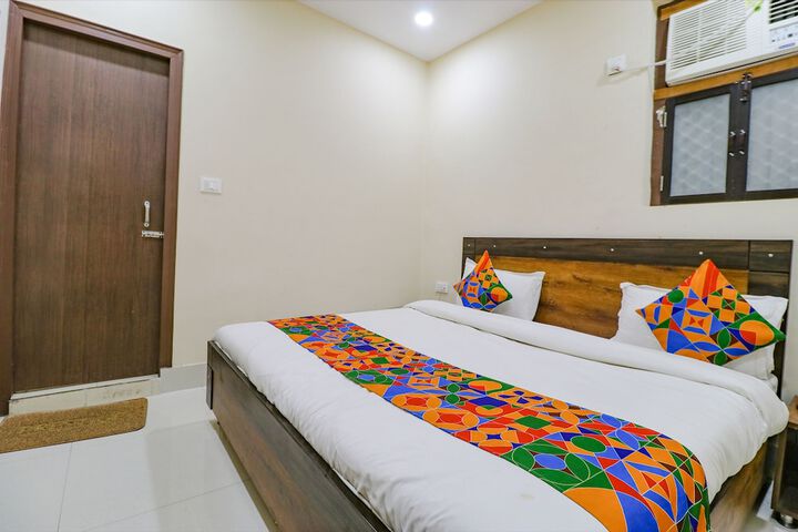 Room 10 of 22