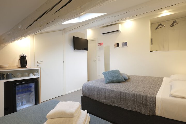 Room 20 of 36