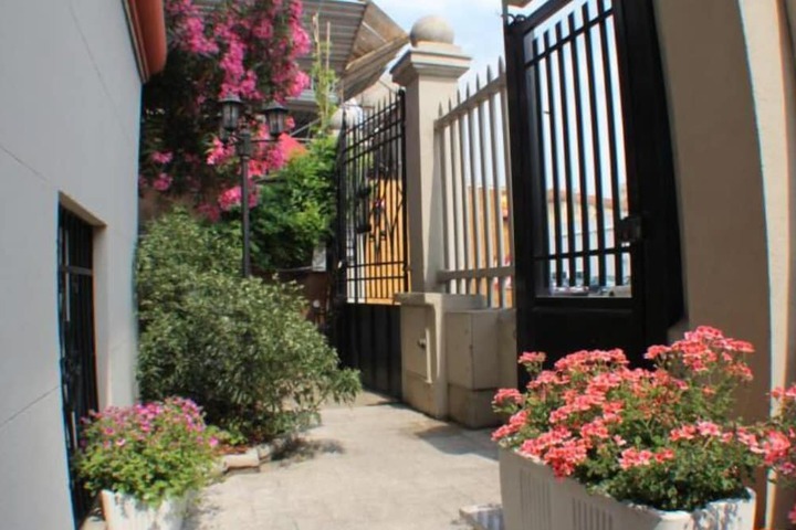 Hotel Exterior 52 of 56