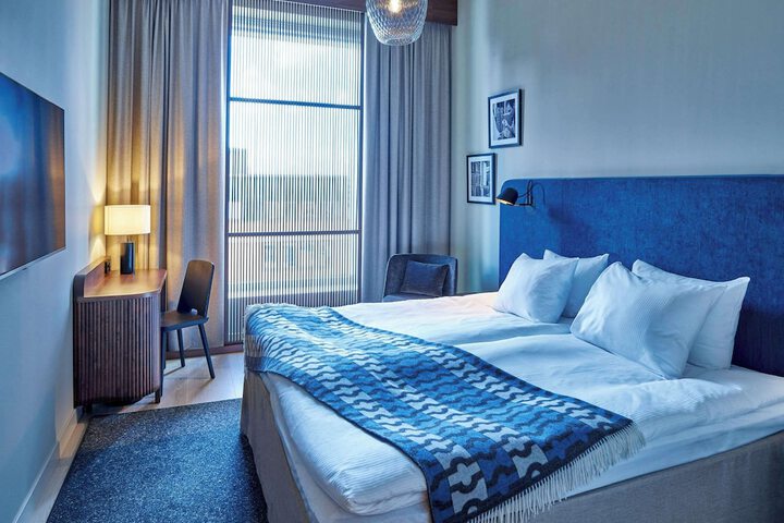 Room 25 of 100