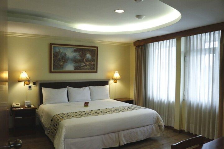 Room 10 of 74