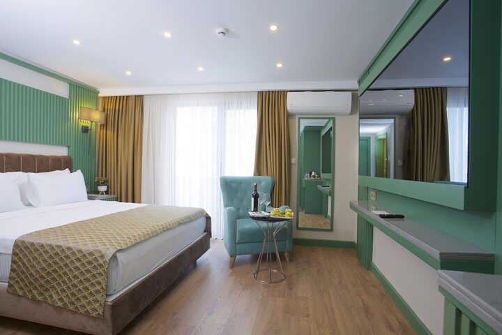 Room 10 of 21