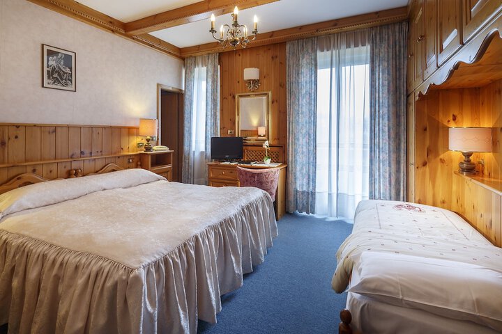 Room 10 of 60