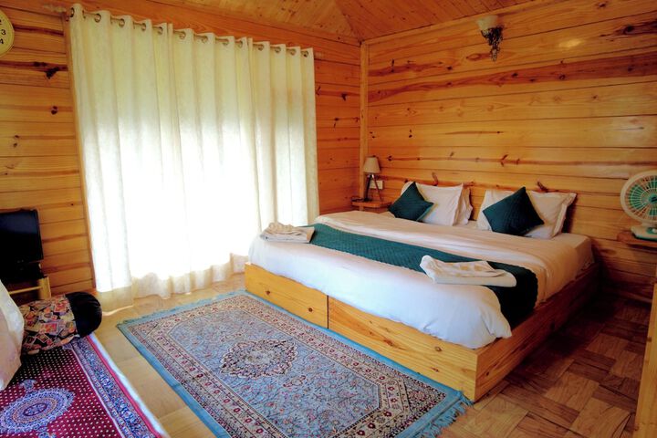 Room 21 of 38