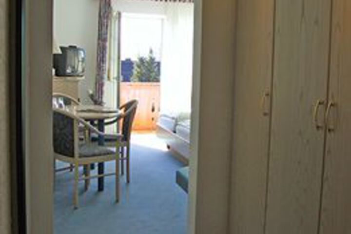 Room 8 of 29