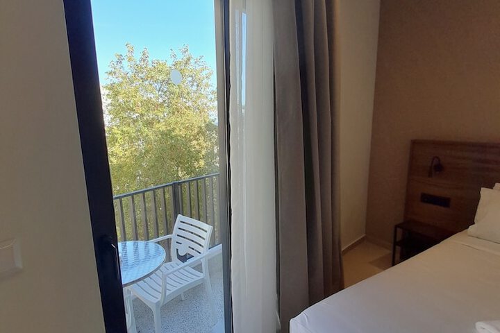 Room 18 of 53