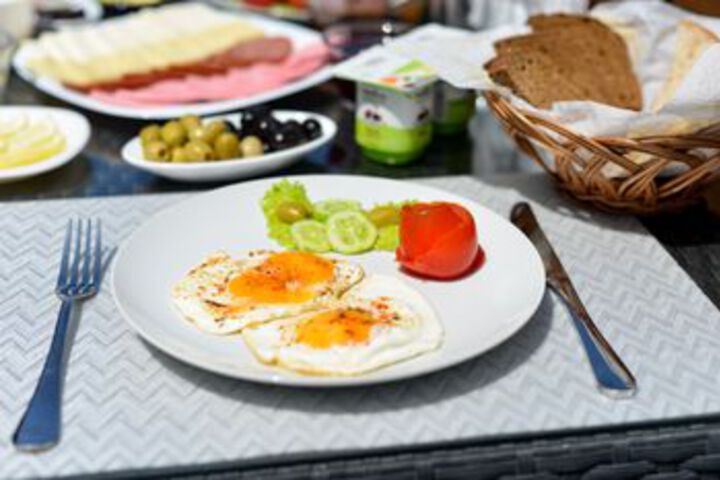 Breakfast/Coffee Service 7 of 36