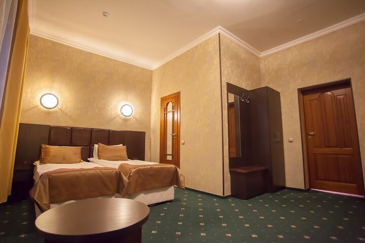 Room 5 of 39