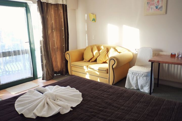 Room 13 of 43