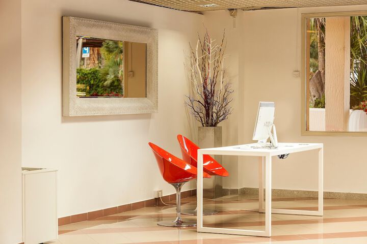 Lobby Photo