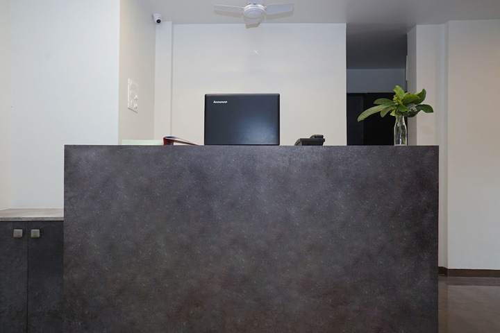 OYO 23670 HOTEL RESONARE RESIDENCY