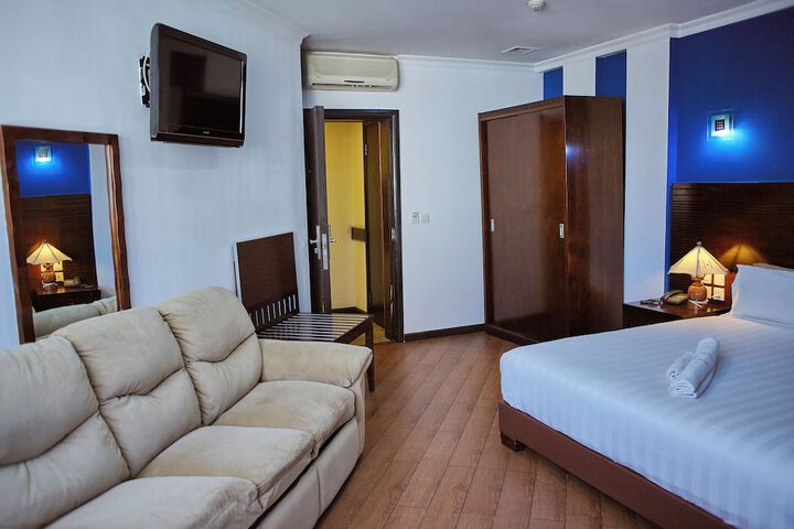 Room 18 of 39
