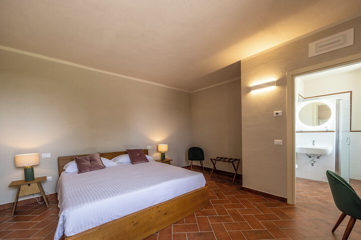 Room 8 of 23