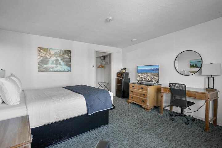 Room 93 of 141