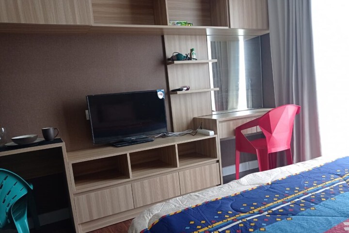Room 4 of 10