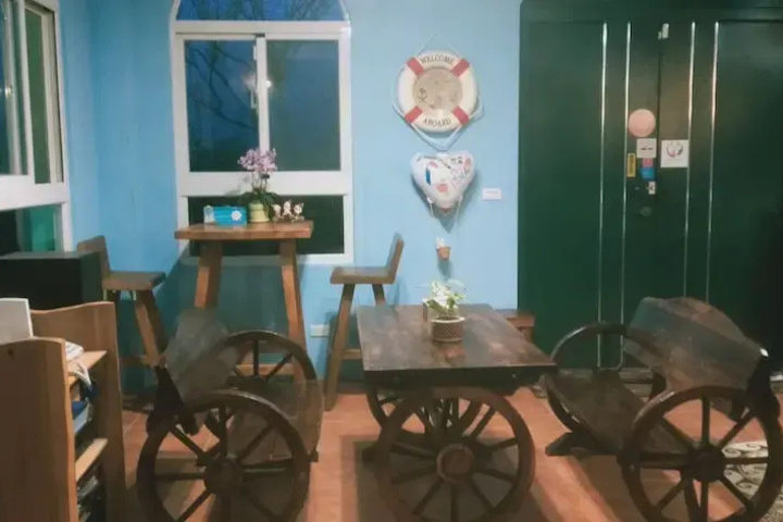 Room 16 of 30