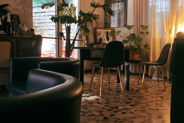 Room 80 of 118