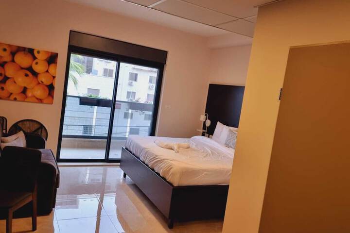 Room 82 of 243