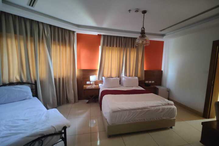 Room 15 of 65