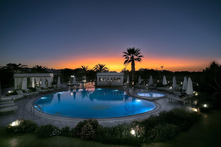 Pool 31 of 52