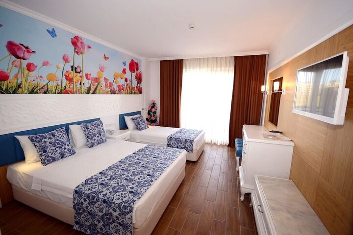 Room 6 of 20