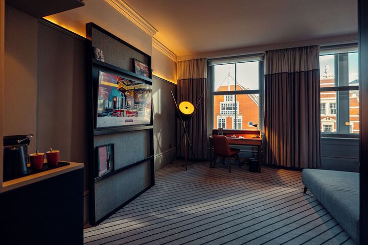 Room 32 of 108