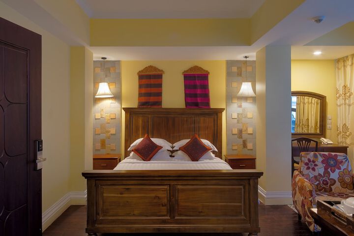 Room 16 of 37