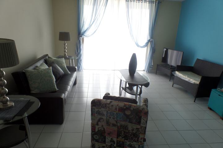 Room 6 of 28