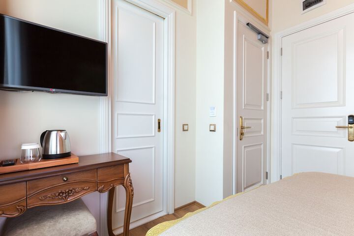 Room 21 of 50