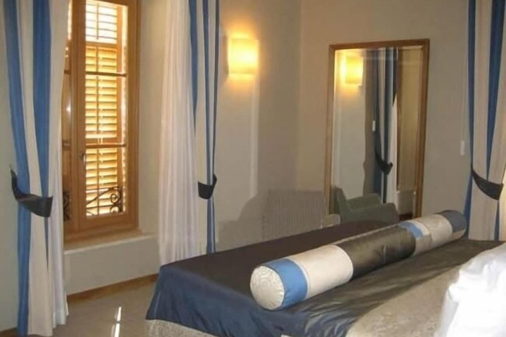 Room 10 of 55