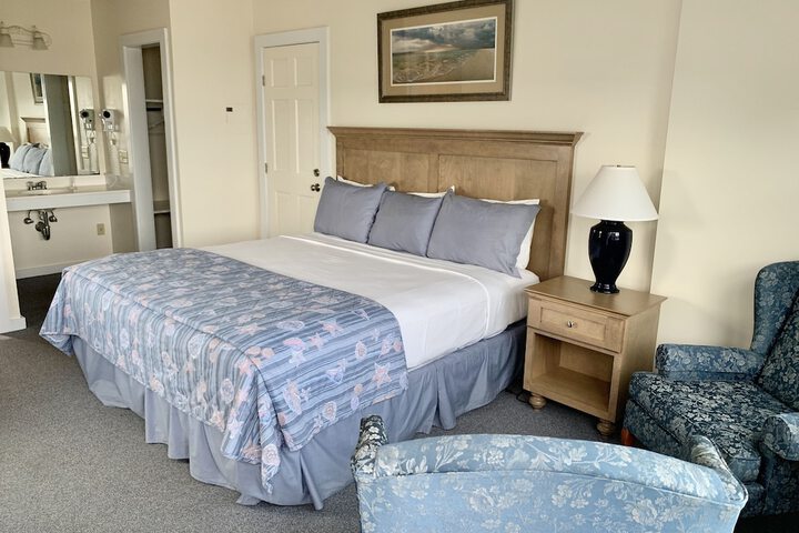Room 13 of 80
