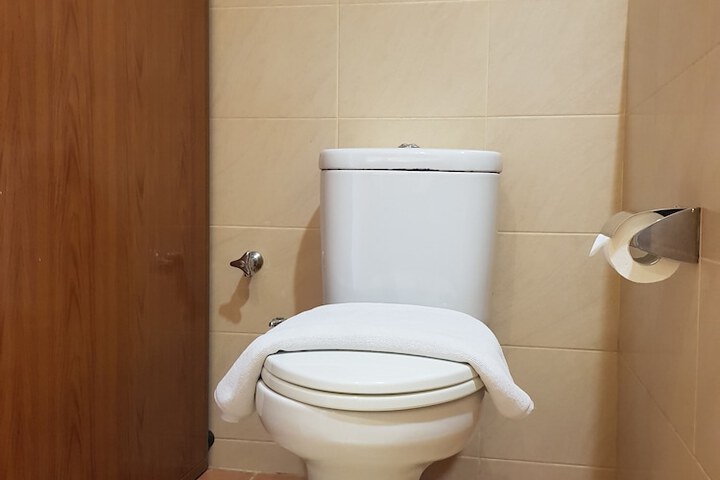 Room 8 of 30