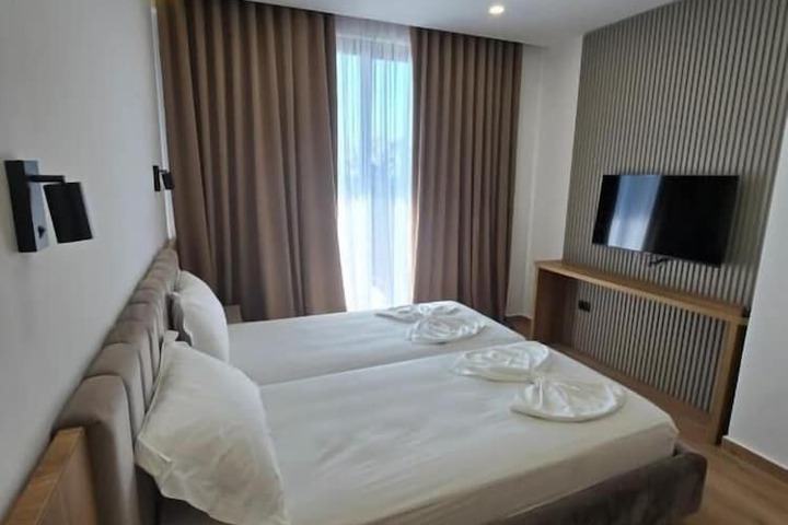 Room 21 of 46