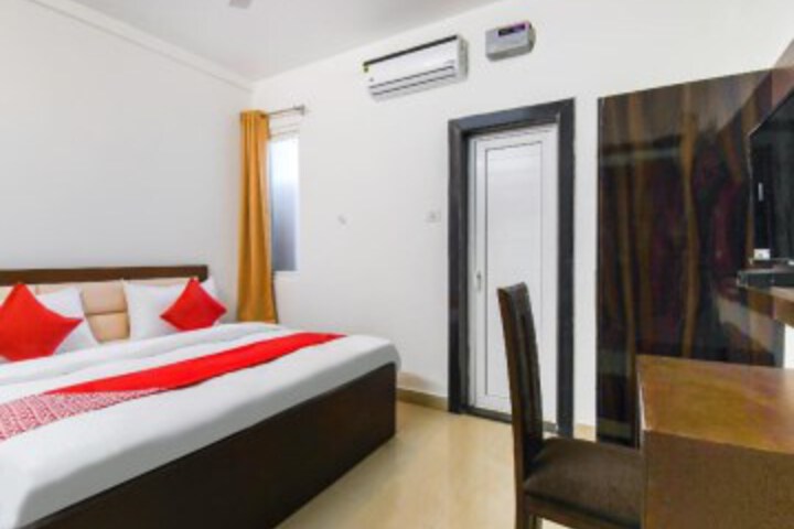 OYO 69399 The Paradise Inn