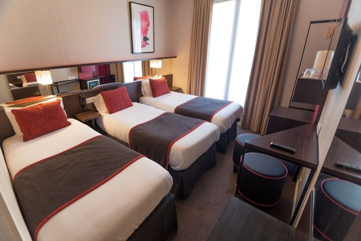 Room 15 of 61