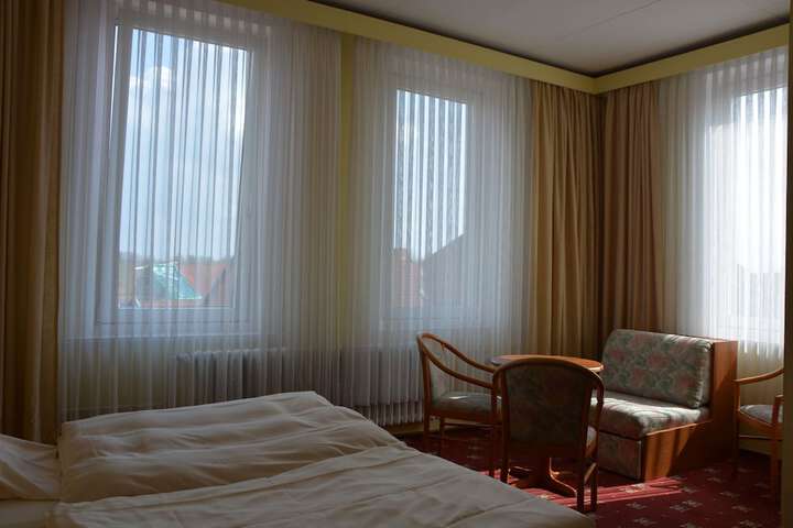 Room 3 of 30