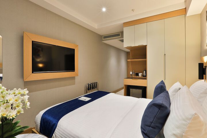 Room 29 of 63