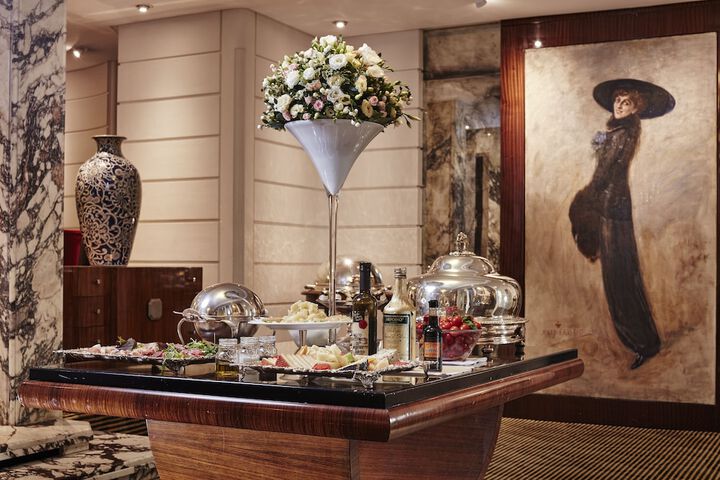 Breakfast/Coffee Service 40 of 74