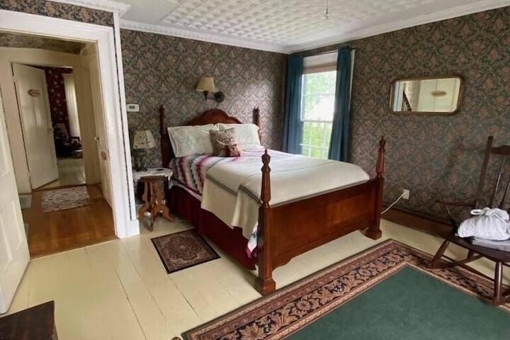 Room 6 of 25