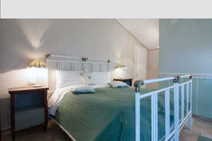 Room 28 of 46