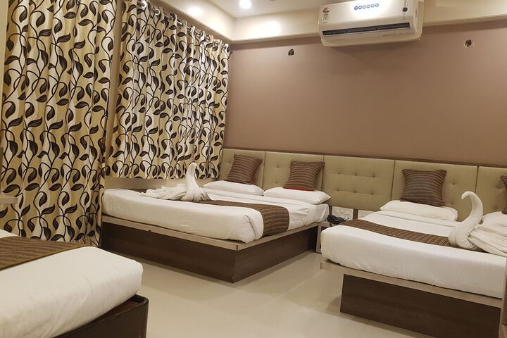 Room 5 of 25