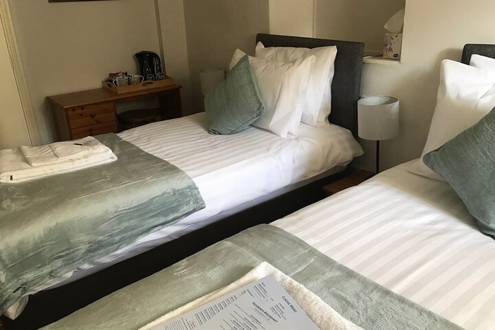 Room 9 of 27