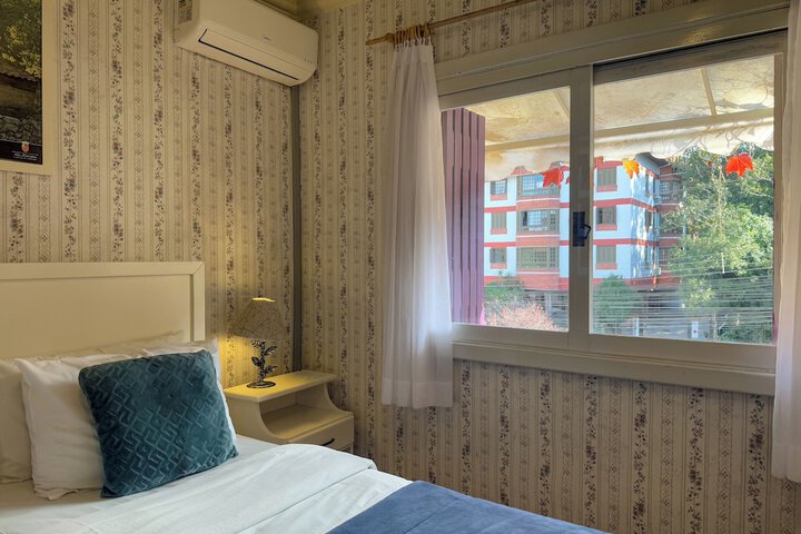 Room 43 of 97
