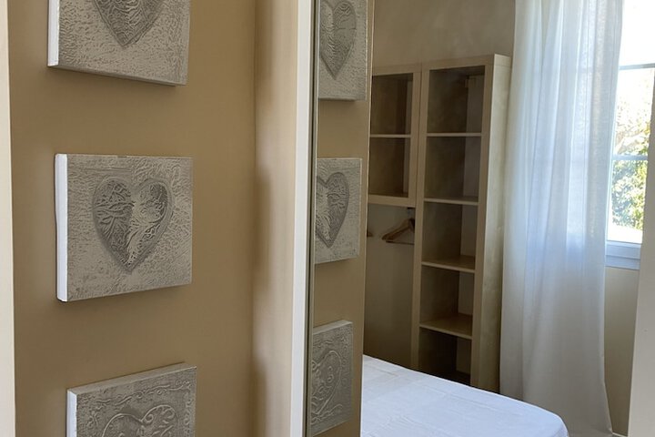 Room 9 of 41