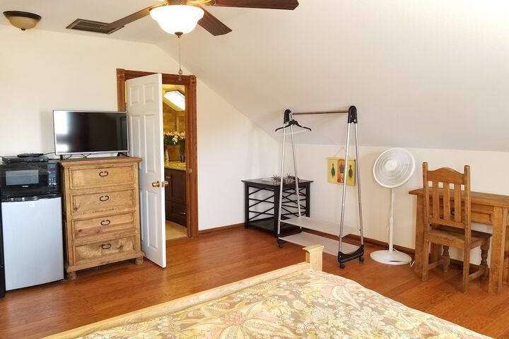 Room 5 of 24