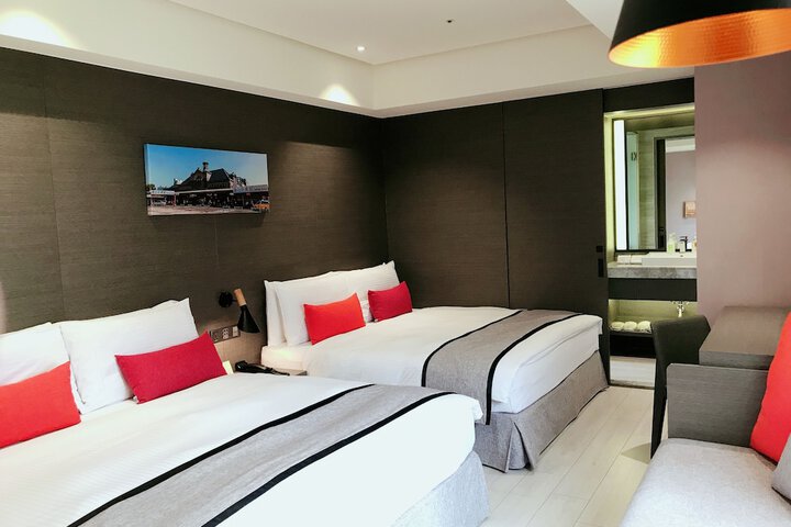 Room 17 of 61