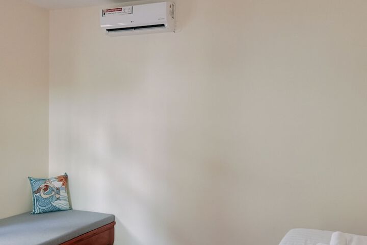 Room 7 of 80