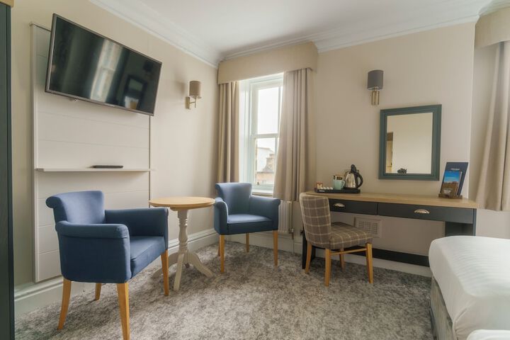 Room 53 of 102