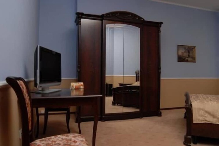 Room 18 of 61